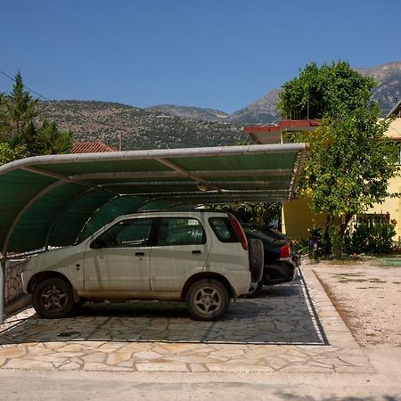 Yénion Gialos מראה חיצוני תמונה